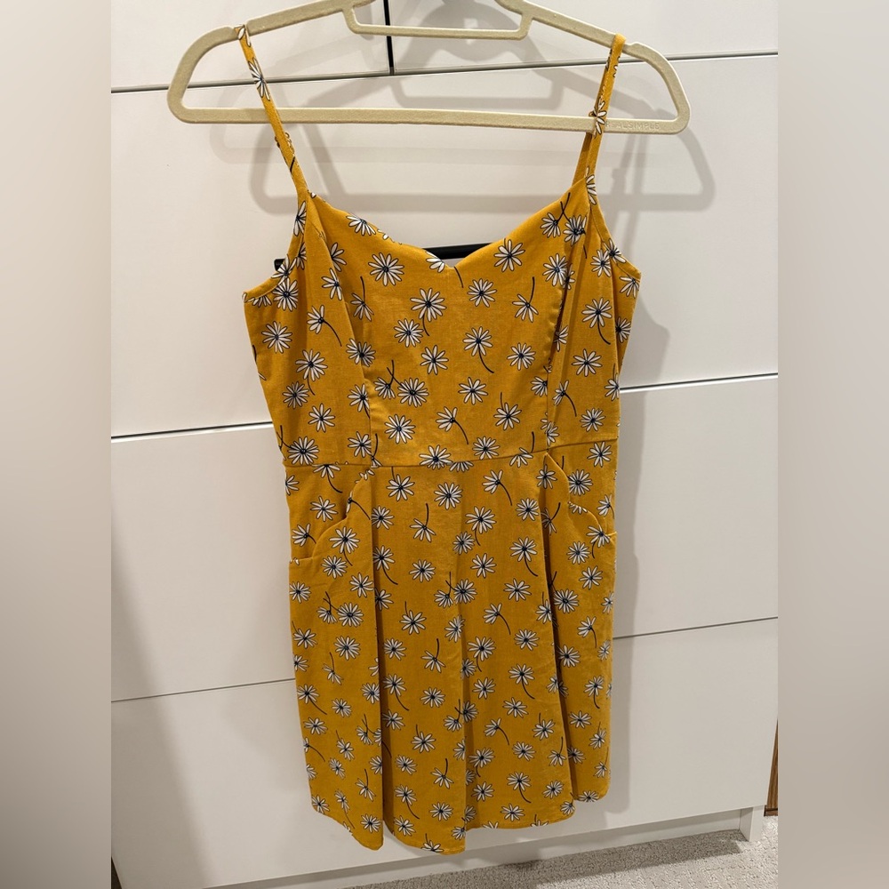 Market & Spruce Yellow Pleated Sundress